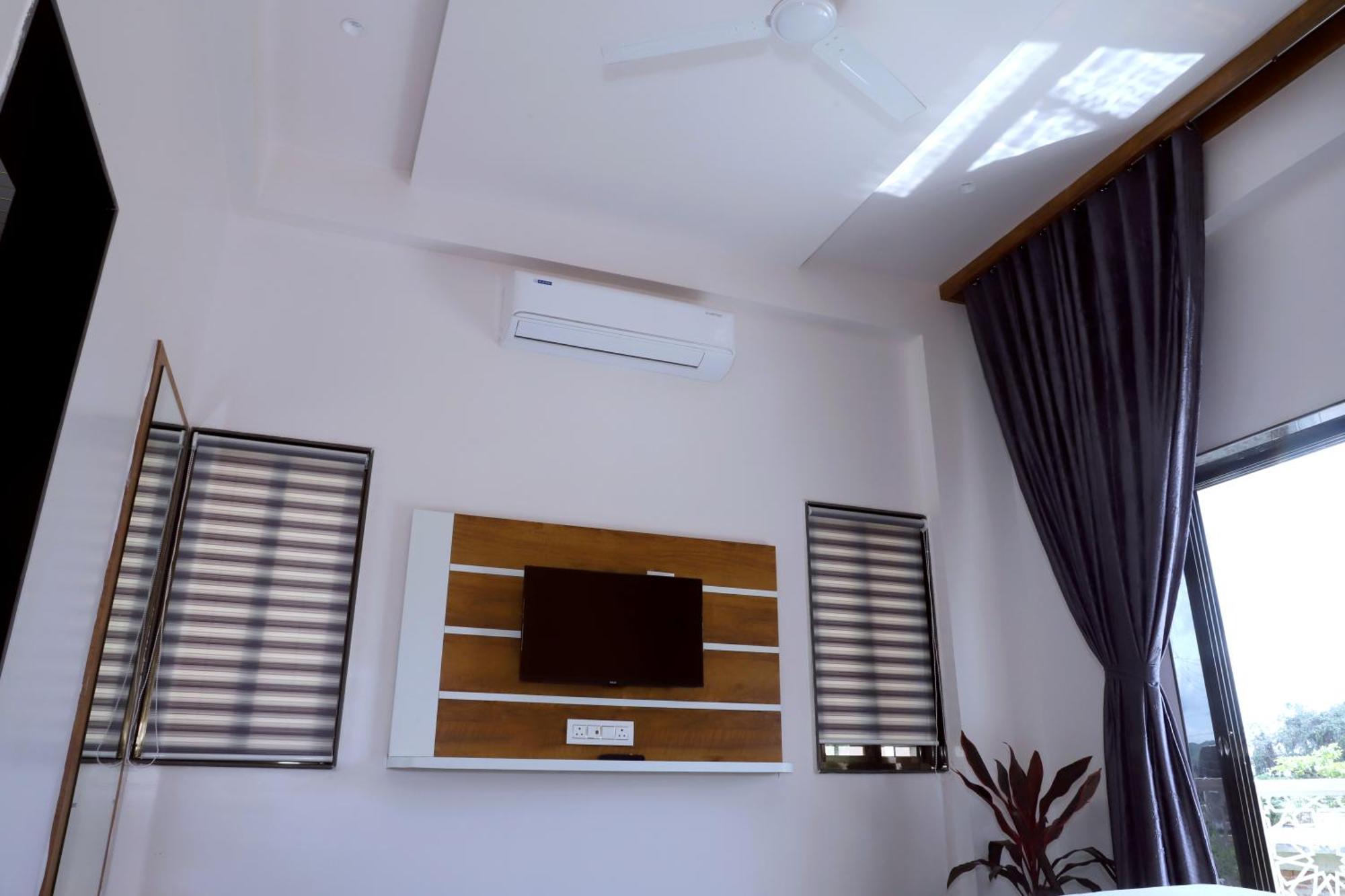 Hotel Grand Khuldabad Luaran gambar