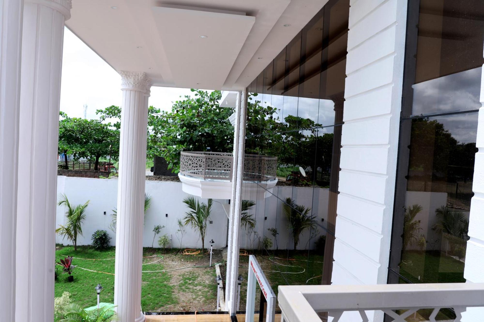 Hotel Grand Khuldabad Luaran gambar