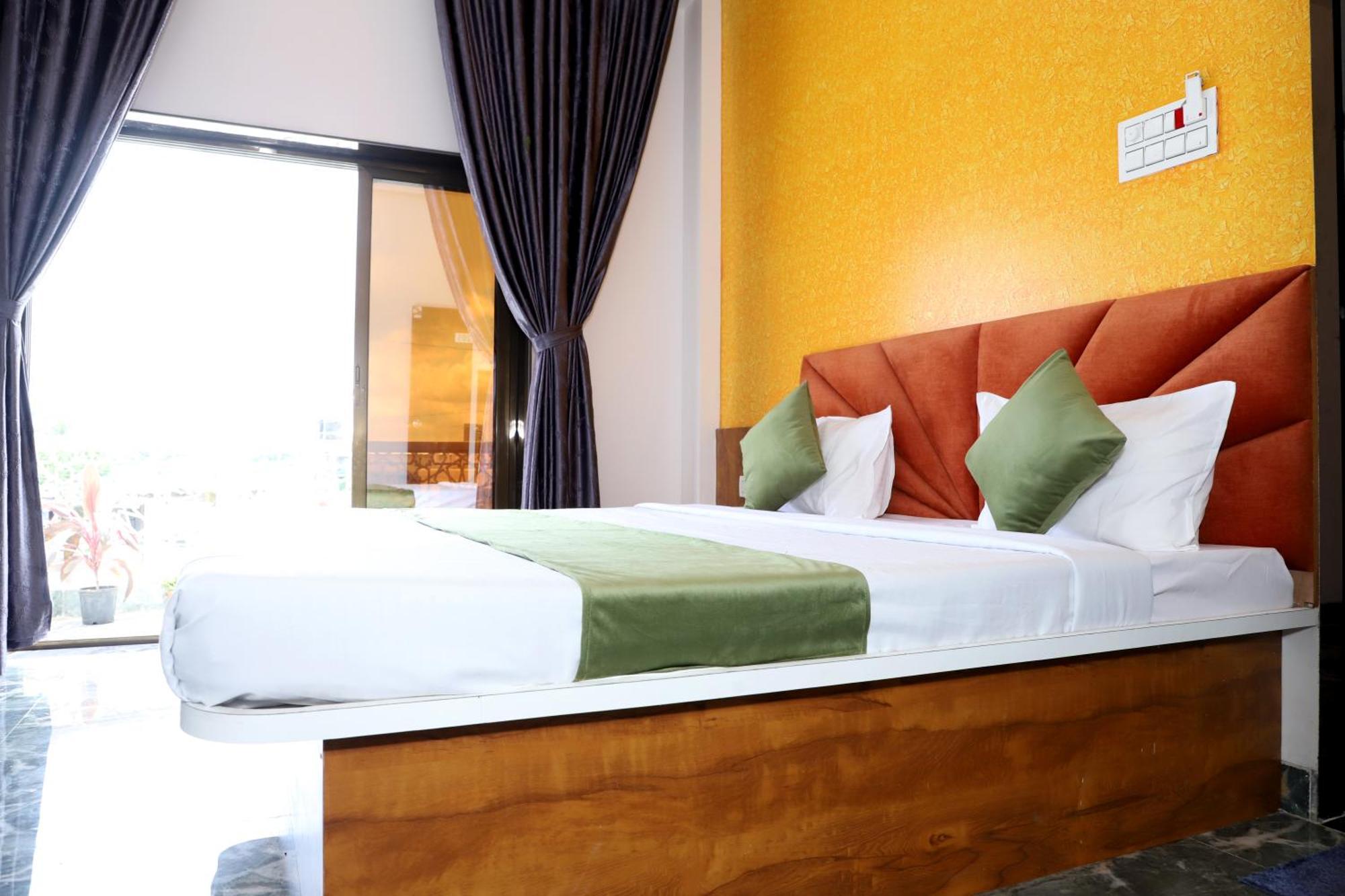 Hotel Grand Khuldabad Luaran gambar